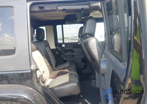 2008 Jeep Wrangler Unlimited Sahara z USA, uszkodzony, nr VIN 1J4GA59138L636744